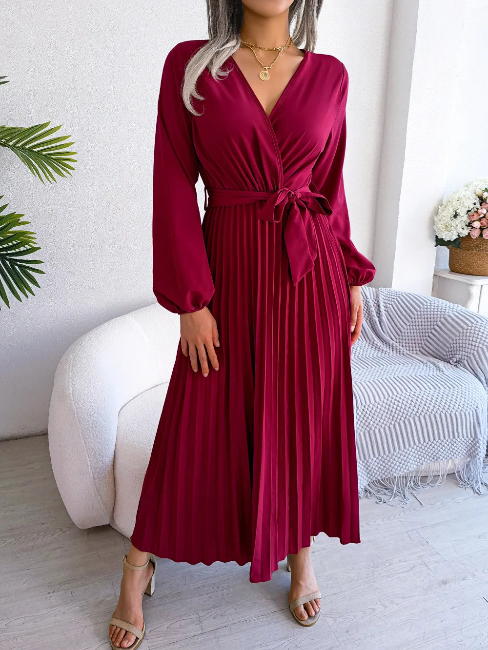 Elegant Women’s Pleated Maxi Dress – V-Neck, Long Sleeves, Special Edition