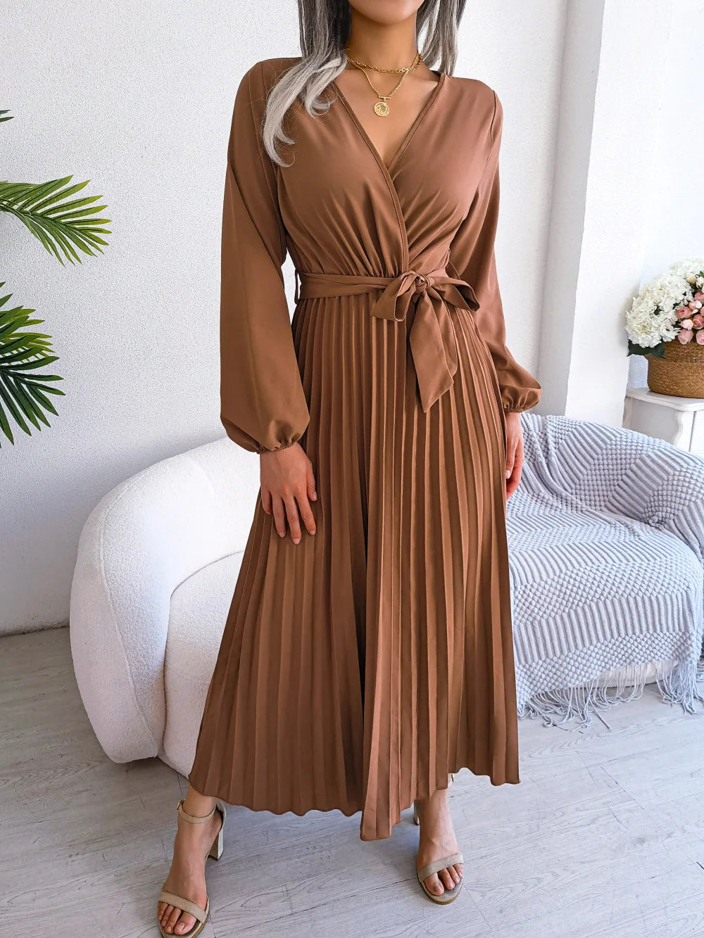 Elegant Women’s Pleated Maxi Dress – V-Neck, Long Sleeves, Special Edition