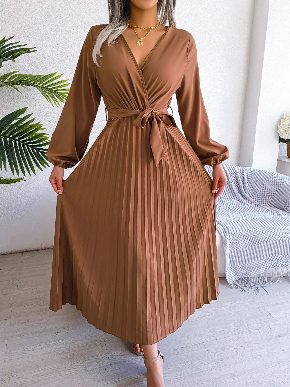 Elegant Women’s Pleated Maxi Dress – V-Neck, Long Sleeves, Special Edition
