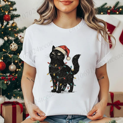 Christmas Cat Women’s Tee – Cute Holiday Shirt, Comfortable Casual Street Top