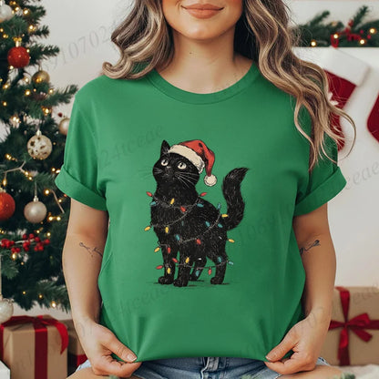 Christmas Cat Women’s Tee – Cute Holiday Shirt, Comfortable Casual Street Top