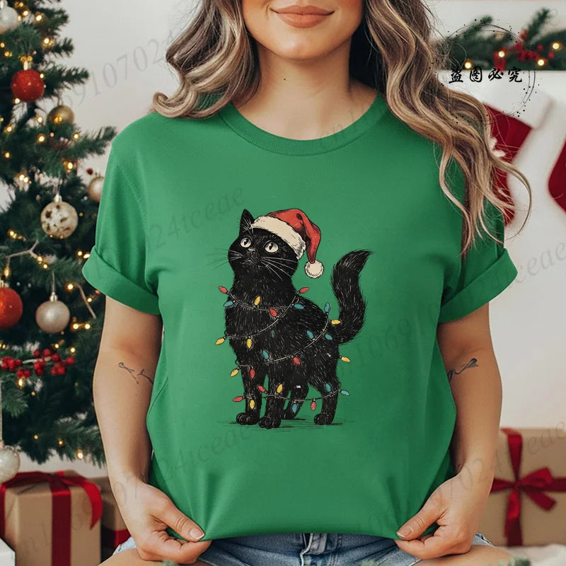 Christmas Cat Women’s Tee – Cute Holiday Shirt, Comfortable Casual Street Top