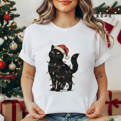 Christmas Cat Women’s Tee – Cute Holiday Shirt, Comfortable Casual Street Top